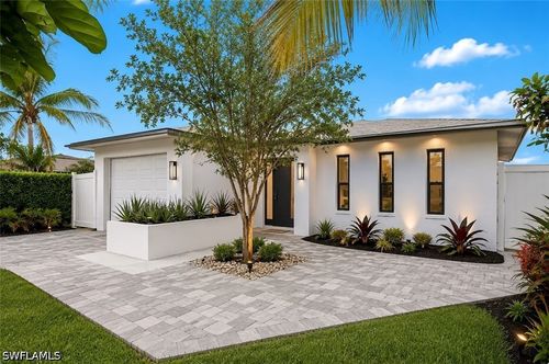 645 101st Ave N, Naples, FL, 34108-3204 | Card Image