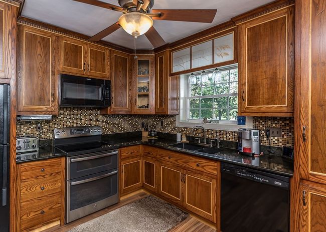Real wood Handmade cabinets - you don't see that anymore! | Image 31