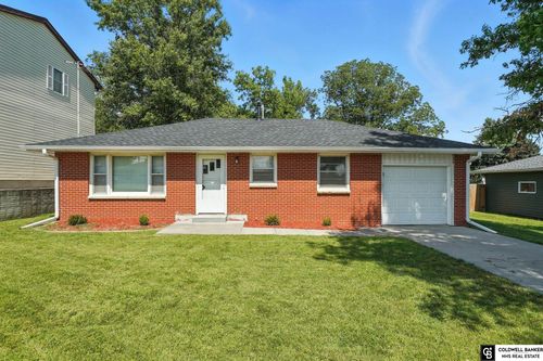 112 Spruce St, Ceresco, NE, 68017-4121 | Card Image