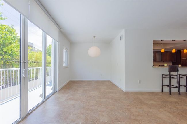 APT-101 - 50 Ocean Lane Dr, Condo with 3 bedrooms, 2 bathrooms and null parking in Key Biscayne FL | Image 21