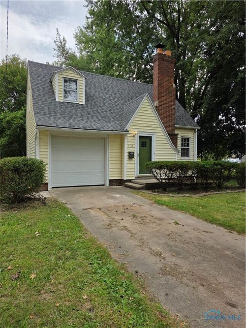 3124 Drummond Rd, Toledo, OH, 43606-1764 | Card Image