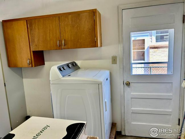 Clothes Dryer Area | Image 38