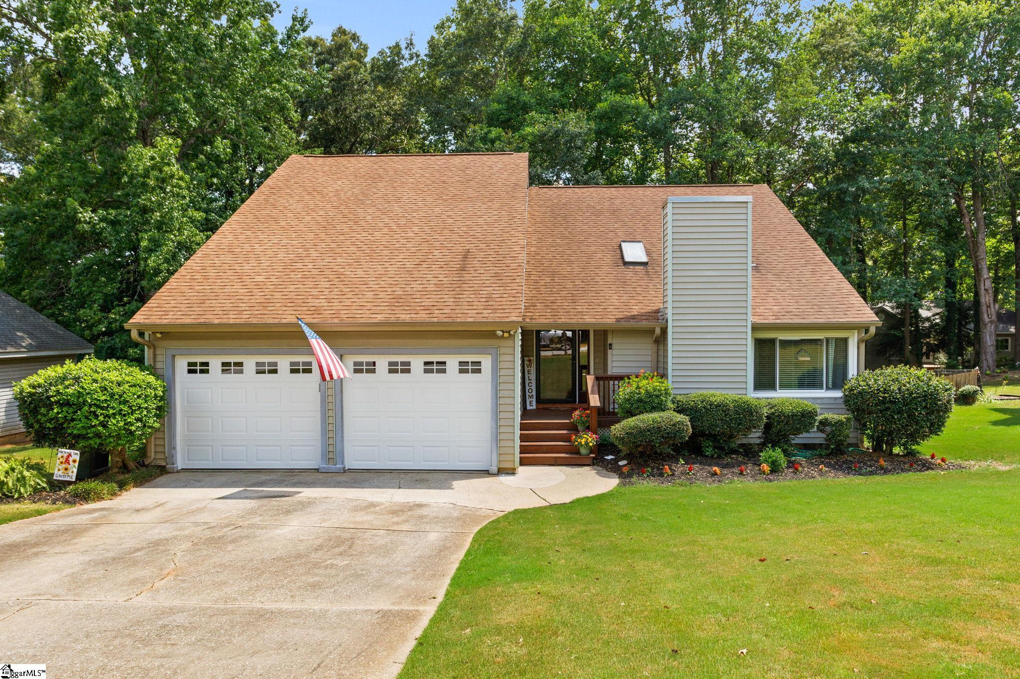 Pebble Stone Ln, Taylors, SC 29687