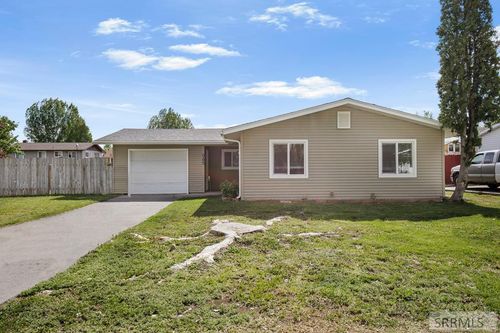 565 Cardinal Dr, Shelley, ID, 83274-1047 | Card Image