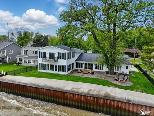 13542 Venetian Dr, Monroe, MI, 48161-4741 | Card Image