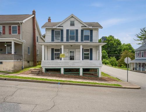 200 3rd St, Weatherly, PA, 18255-1411 | Card Image