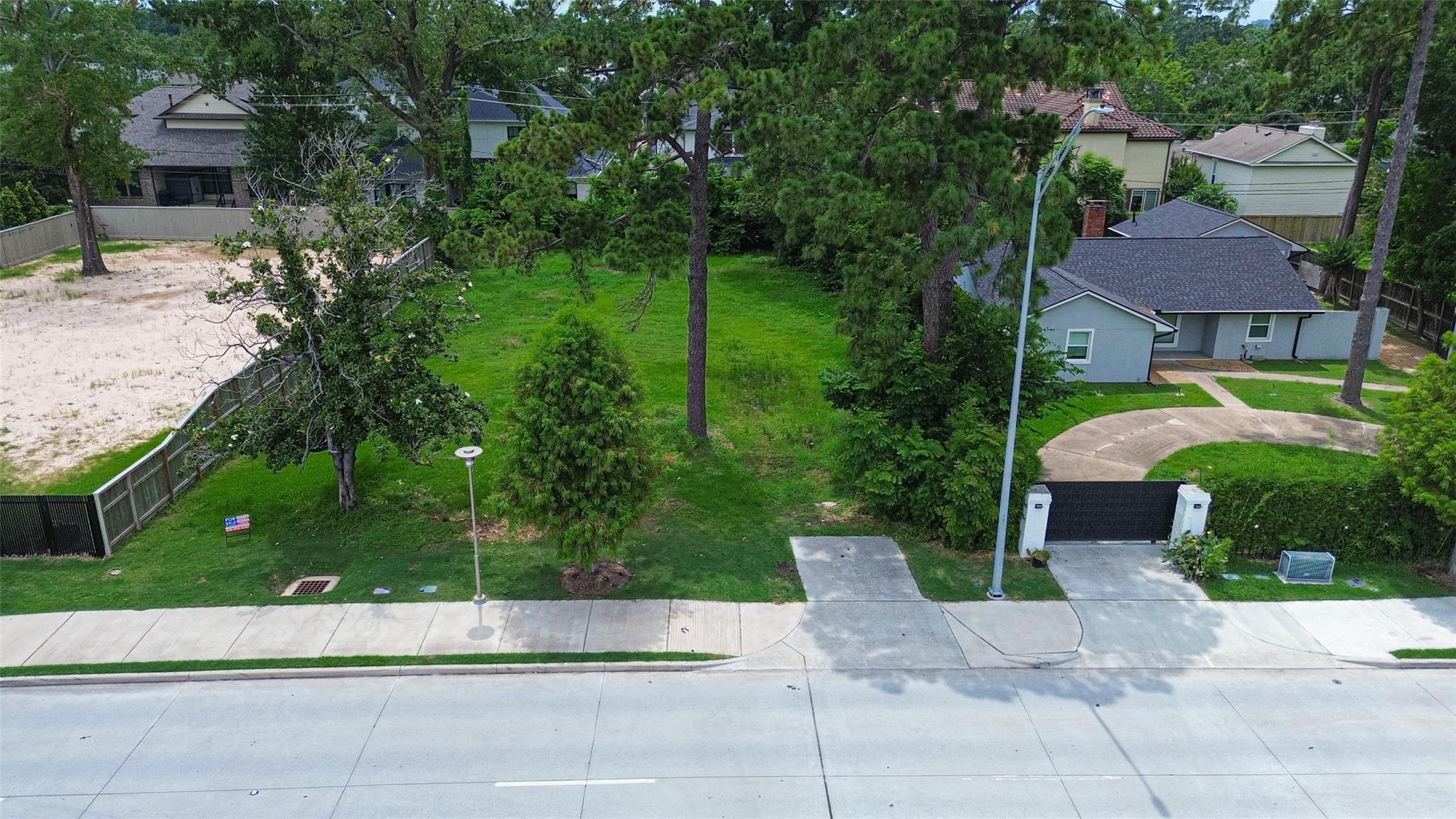 Land in Houston 4