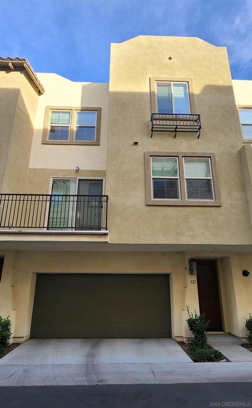 321 Canoe Ct, Santee, CA, 92071-5864 | Card Image
