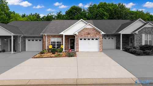 118 Santana Dr, Athens, AL, 35611-2387 | Card Image
