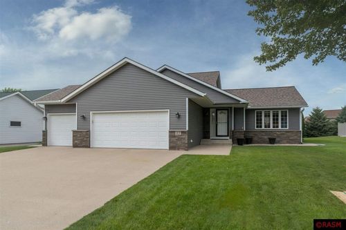 112 Pebble Creek Ct, Mankato, MN, 56001-6350 | Card Image