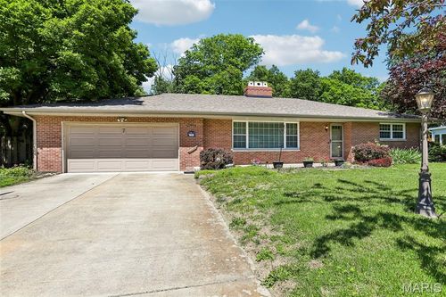 7 Lou Juan Dr, Glen Carbon, IL, 62034-1918 | Card Image