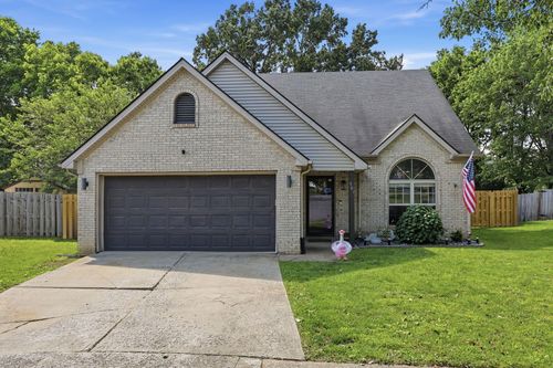 501 Rhodora Rdg, Lexington, KY, 40517-2060 | Card Image