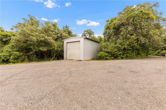 View of Extra large shop | Image 34