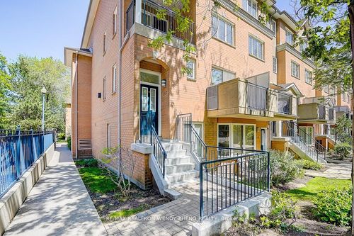 1517-28 Sommerset Way, North York, ON, M2N6W7 | Card Image