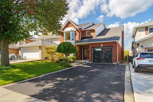 43 Glenayr St, Hamilton, ON, L9C7J2 | Card Image