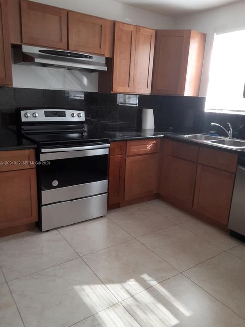 101-2200 Taylor St, Hollywood, FL, 33020-4454 | Card Image