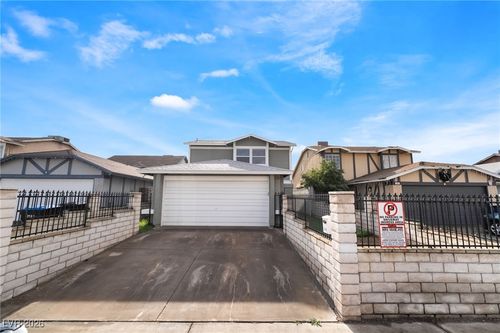 516 Inness Ave, Henderson, NV, 89011-4378 | Card Image