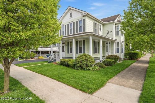 300 E 4th St, Berwick, PA, 18603-3812 | Card Image