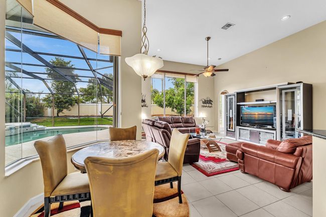 755 Sw River Bend Cir, House other with 4 bedrooms, 3 bathrooms and null parking in Stuart FL | Image 11