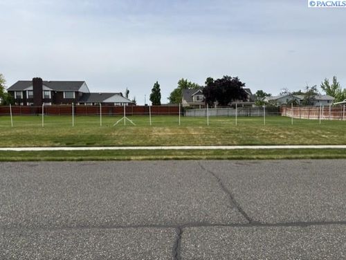4614 Sahara Drive, Pasco, WA, 99301 | Card Image