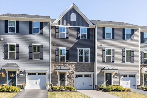 463 Dogwood Ln, Mc Donald, PA, 15057-2754 | Card Image