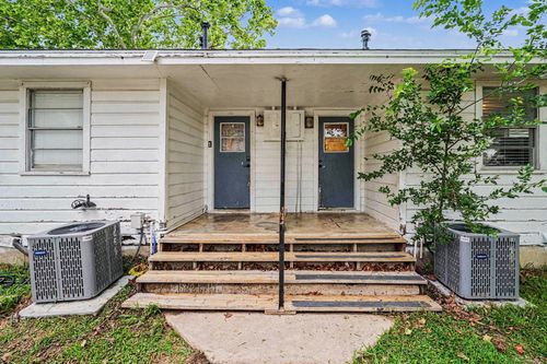 804-802-804 Plum St, Sanger, TX, 76266-4214 | Card Image