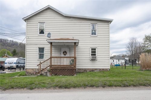 185 Front St, Robinson, PA, 15949-1015 | Card Image