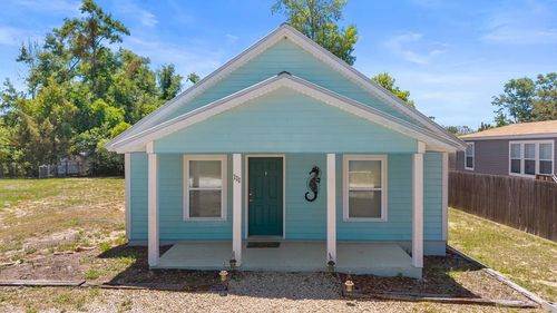 111 Sw 285th Ave, STEINHATCHEE, FL, 32359-5111 | Card Image