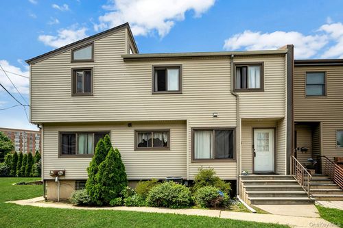 309 Pelham Rd, New Rochelle, NY, 10805-2258 | Card Image