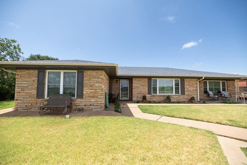 2606 46th St, Snyder, TX, 79549-5802 | Card Image