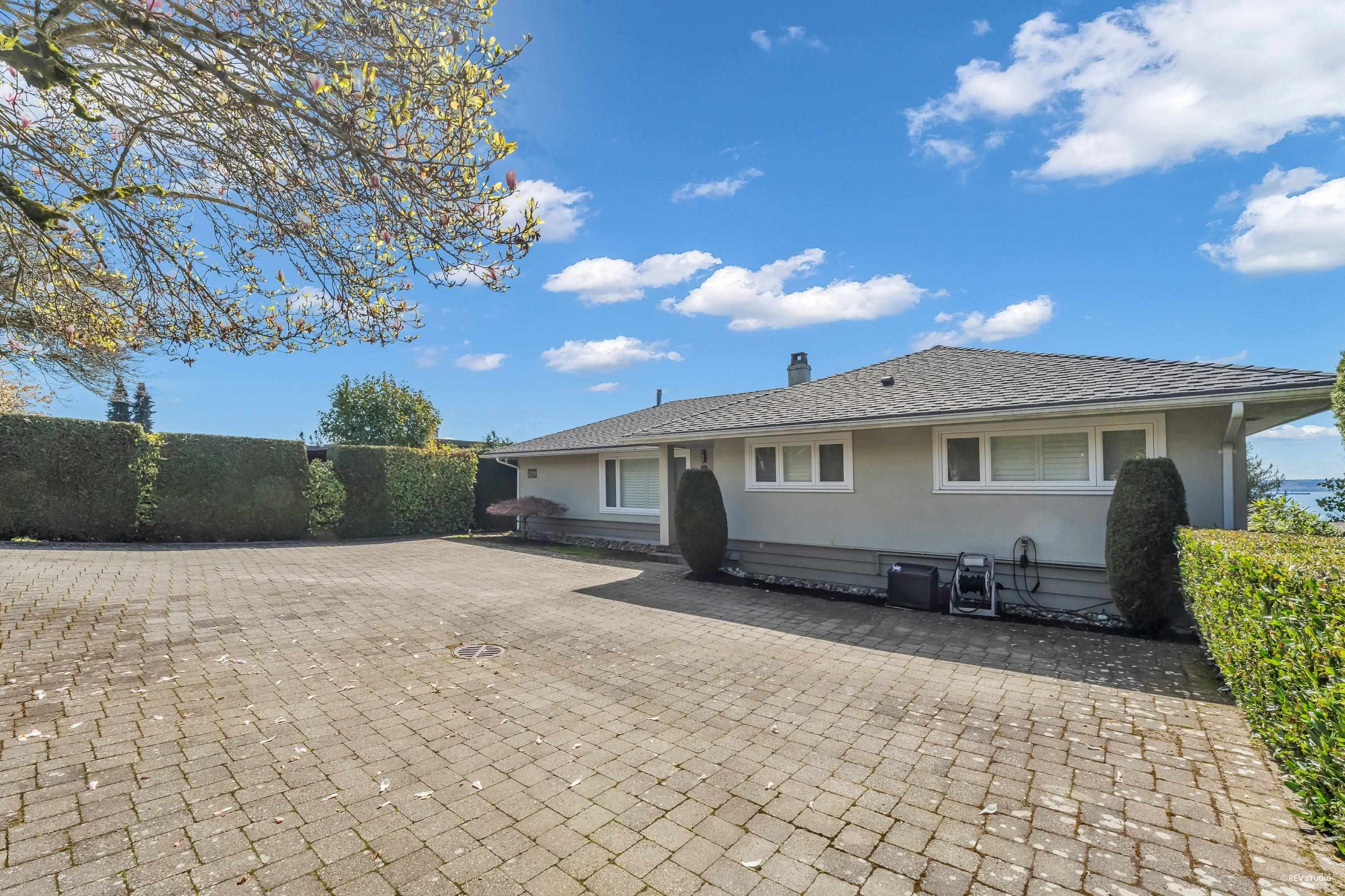 2290 Palmerston Avenue, House other with 3 bedrooms, 2 bathrooms and 4 parking in West Vancouver BC | Image 20