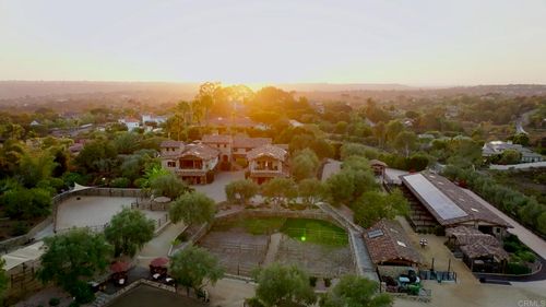 489 Latigo Row, Encinitas, CA, 92024-7283 | Card Image