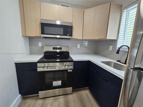 apt-3-560 Ne 63rd St, Miami, FL, 33138-6161 | Card Image