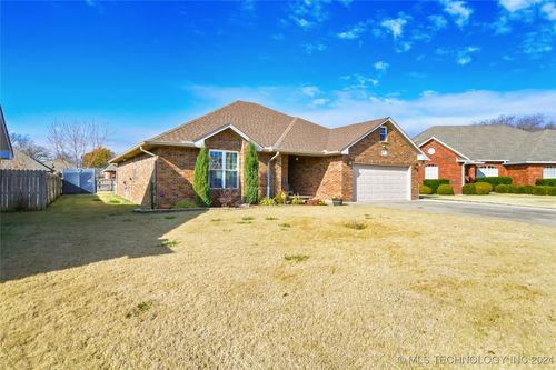 1509 Tara, Ardmore, OK, 73401 | Card Image