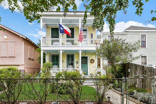 4506 Avenue K, Galveston, TX, 77551-4617 | Card Image