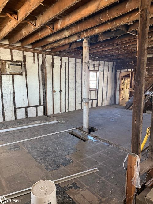 240 N Main St, Gilman, IA, 50106-5003 | Card Image