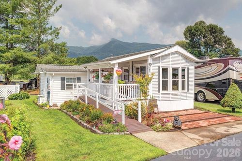 20 Strollers Ln, Waynesville, NC, 28785-7655 | Card Image