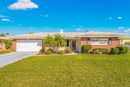 11211 60th Ave, SEMINOLE, FL, 33772-6806 | Card Image