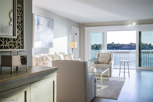 apt-a3-1302 Chesapeake Ave, Naples, FL, 34102-0521 | Card Image