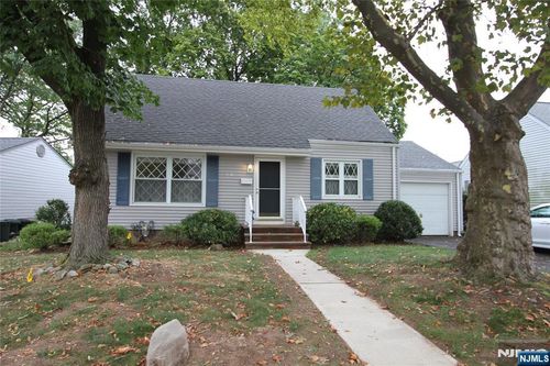 3-49 30th St, Fair Lawn, NJ, 07410-3922 | Card Image