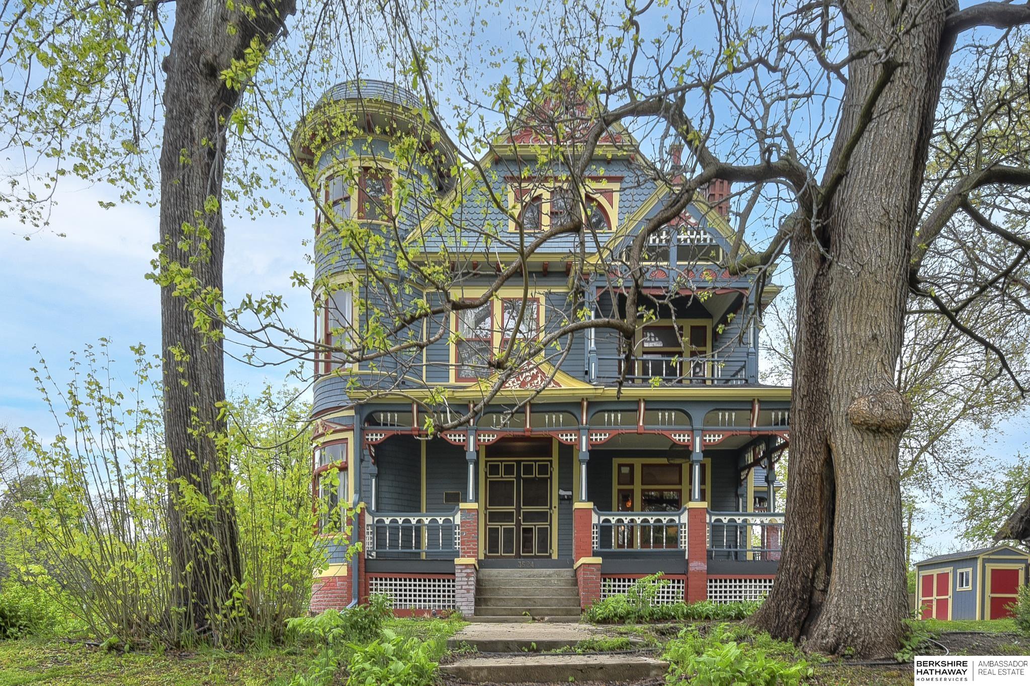 Hawthorne Ave, Omaha, NE 68131