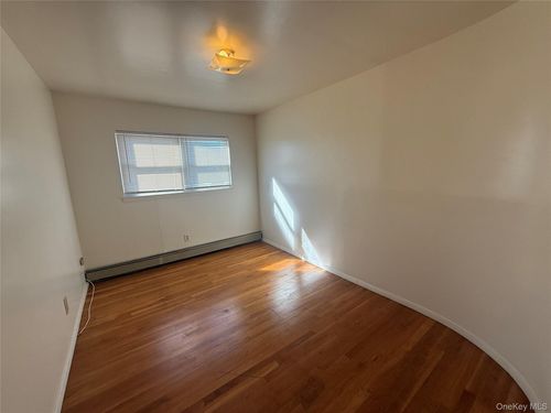 393 Long Beach Rd, South Hempstead, NY, 11550 | Card Image