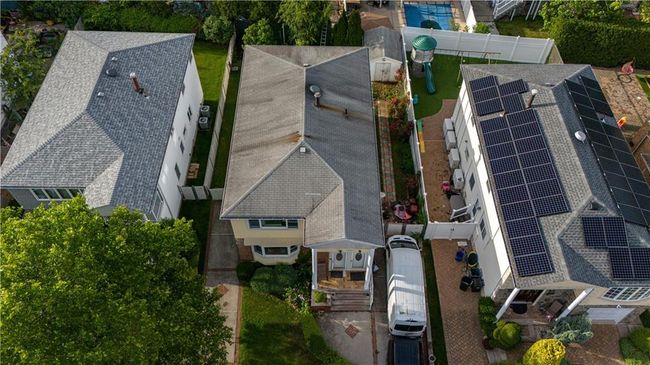 27 Bascom Pl, Home with 6 bedrooms, 3 bathrooms and null parking in Staten Island NY | Image 23