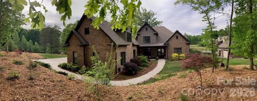 8100 Chaplin Cir, Waxhaw, NC, 28173-9831 | Card Image