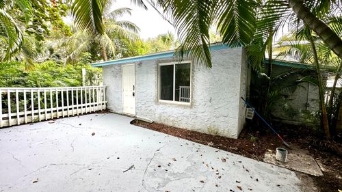 unit-2-313 S Lakeside Dr, Lake Worth Beach, FL, 33460-4686 | Card Image