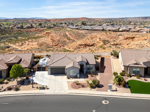 701 N Millcreek Springs Dr, Washington, UT, 84780-1217 | Card Image