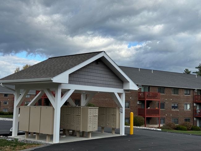 APT-201 - 96 Powers St, Condo with 2 bedrooms, 1 bathrooms and null parking in Milford NH | Image 47