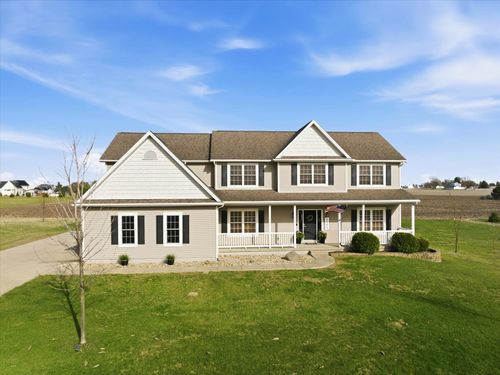 1101 N Pine St, El Paso, IL, 61738-9202 | Card Image