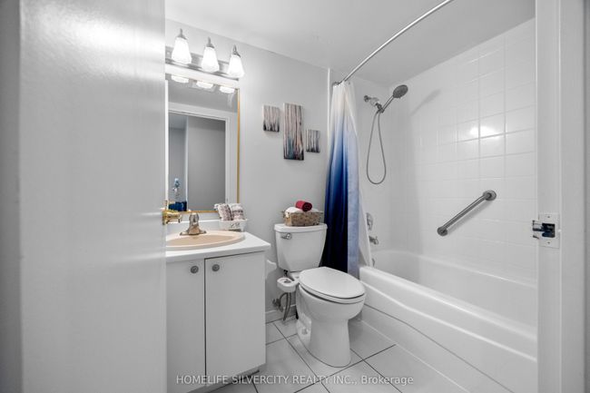 913 - 145 Hillcrest Ave, Condo with 3 bedrooms, 2 bathrooms and 1 parking in Mississauga ON | Image 24