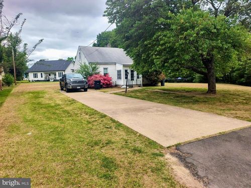 119 Cedar Ave, COLONIAL BEACH, VA, 22443-4818 | Card Image